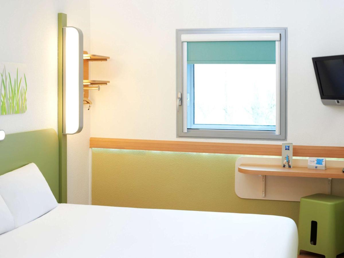 Ibis Budget Newport Bagian luar foto