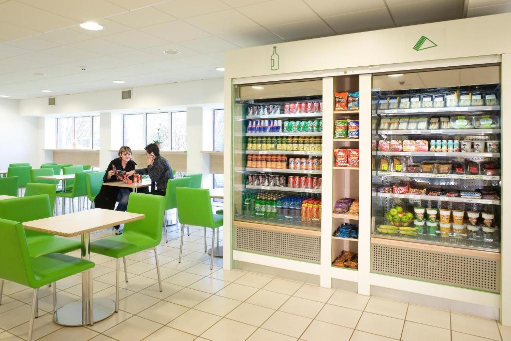 Ibis Budget Newport Bagian luar foto