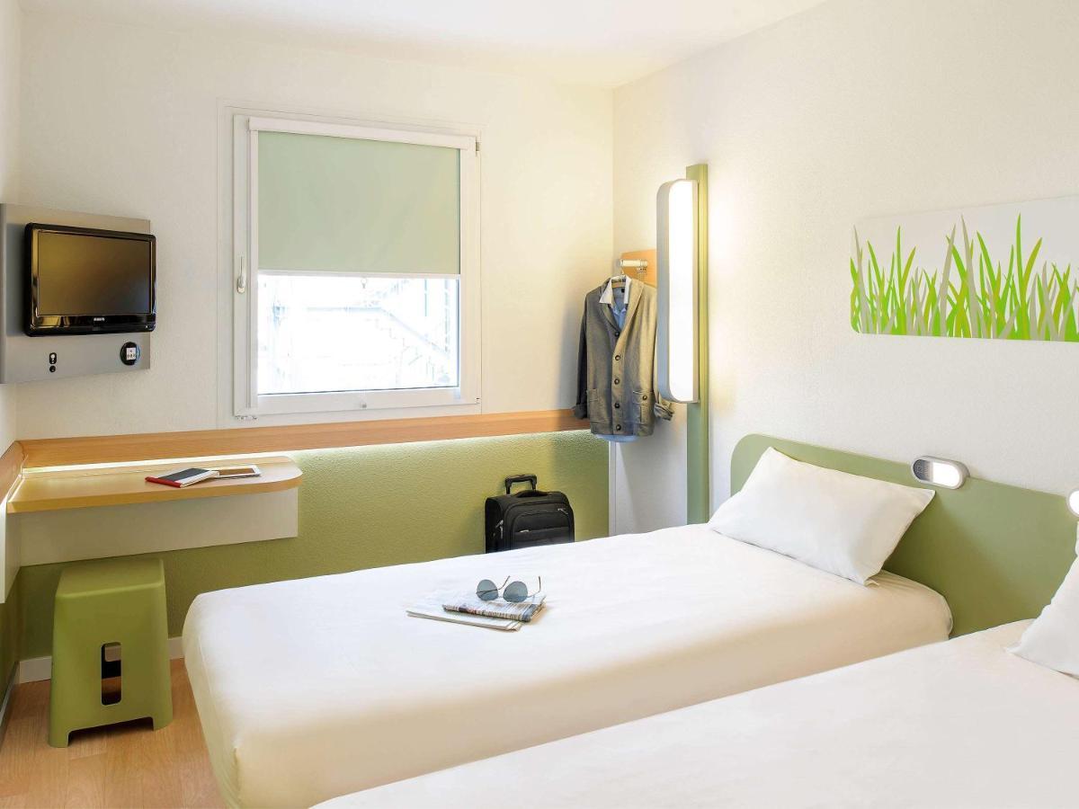 Ibis Budget Newport Bagian luar foto