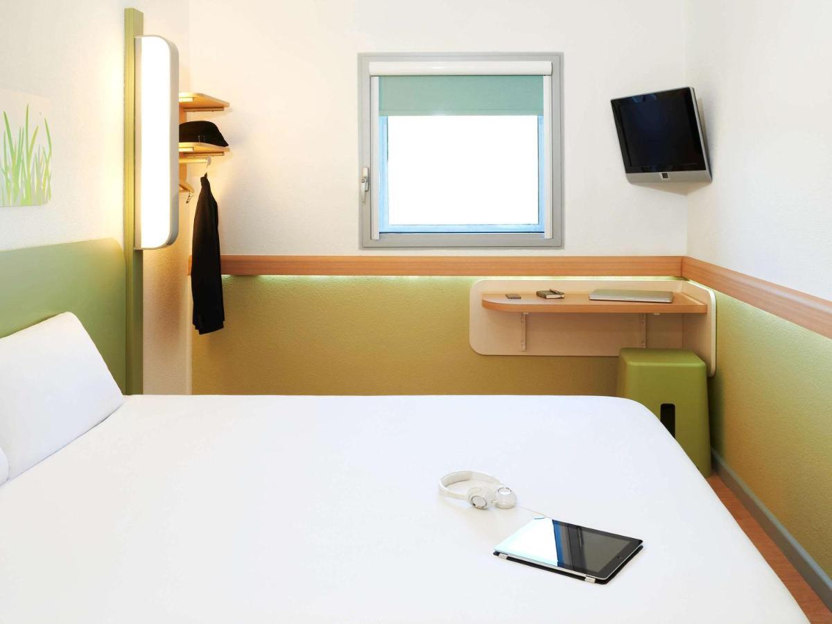 Ibis Budget Newport Bagian luar foto