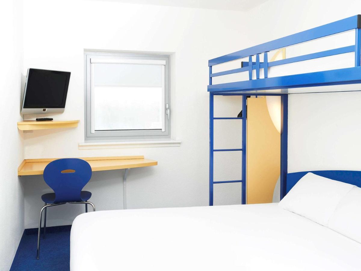 Ibis Budget Newport Bagian luar foto